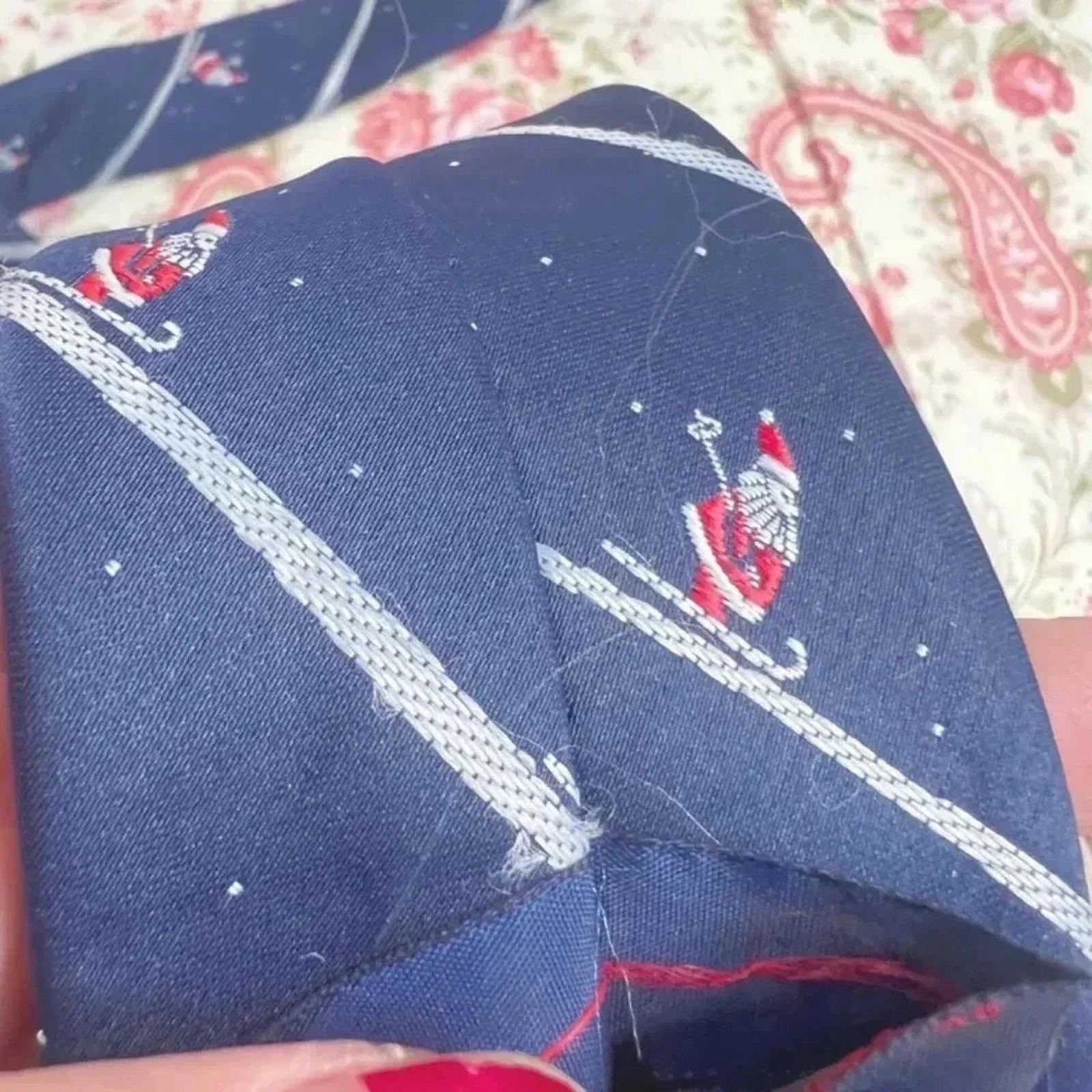 Vintage Santa Skiing Tie Christmas Holiday Suit Formal Wide Tie