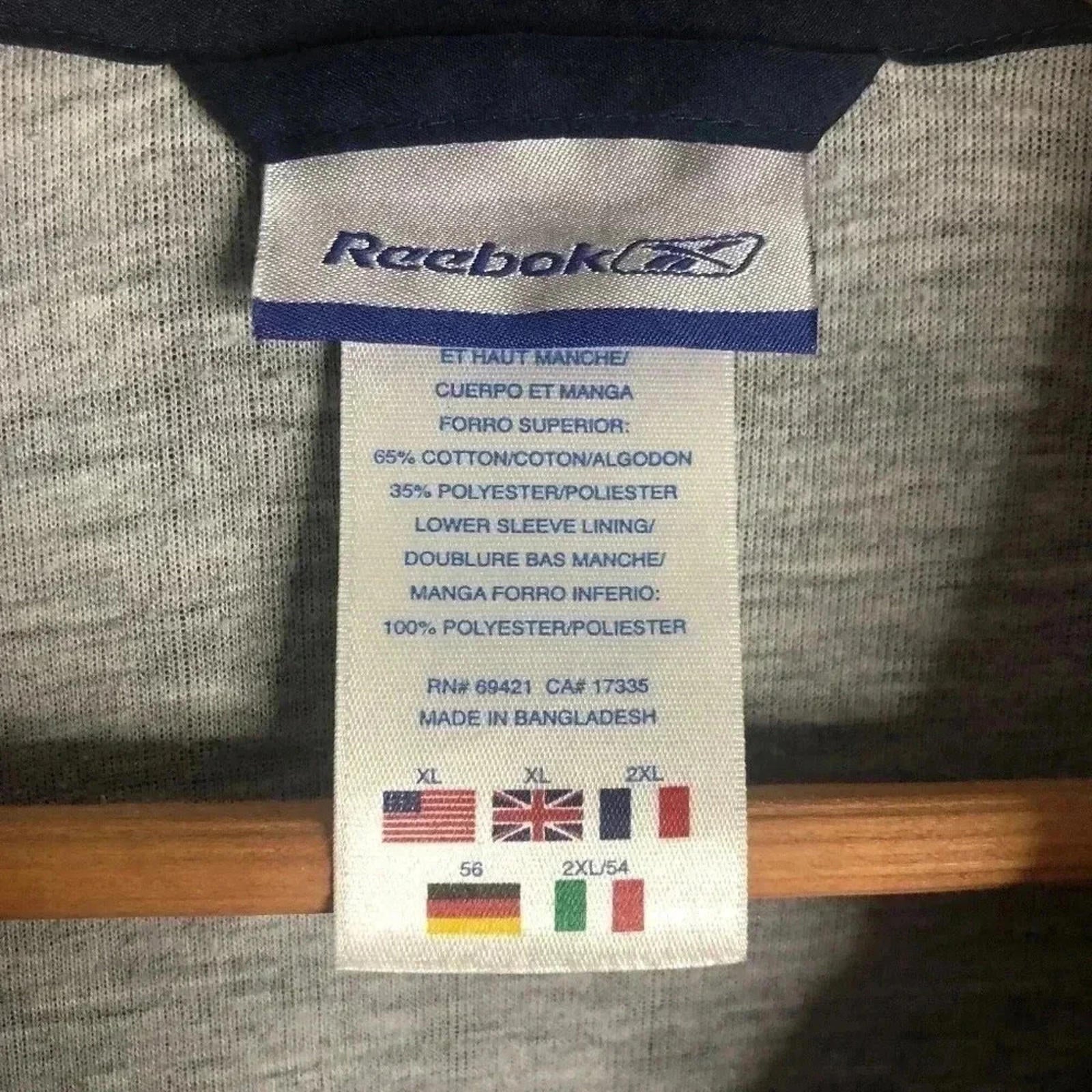 Vintage Men's Reebok Navy Blue Windbreaker Running Jacket Size XL