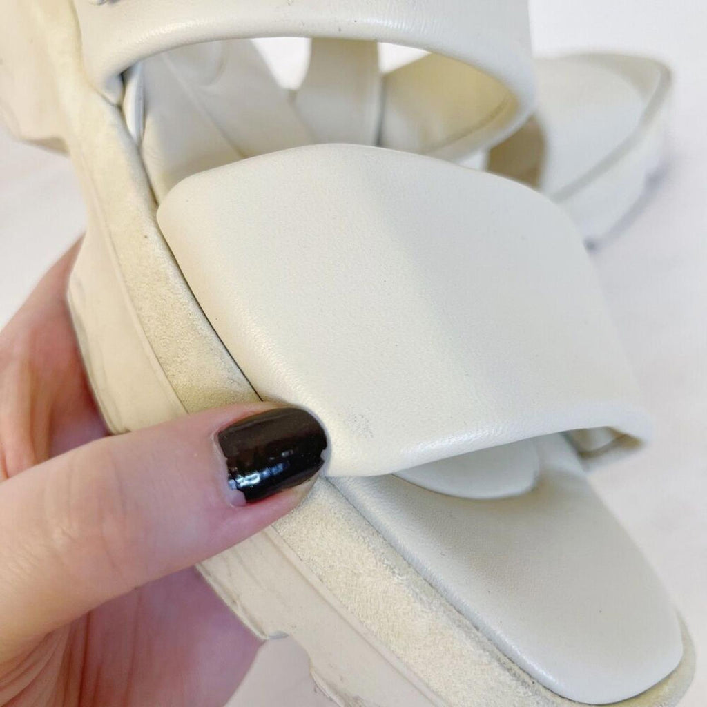 Vince Bowie Lug Sole Sandal in Moonlight White Leather Puffy Women's Size 9