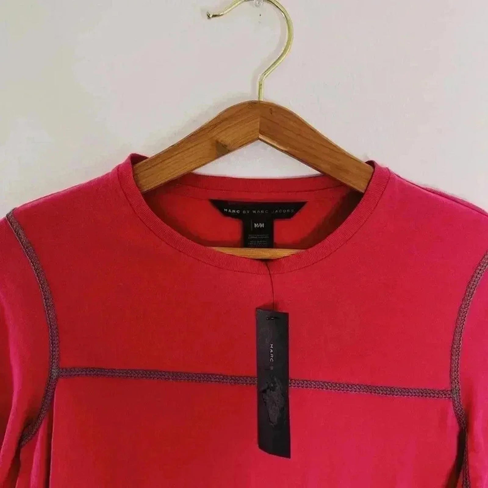 Marc Jacobs Red Crewneck Tee Exposed Stitching MBMJ Women's Size M