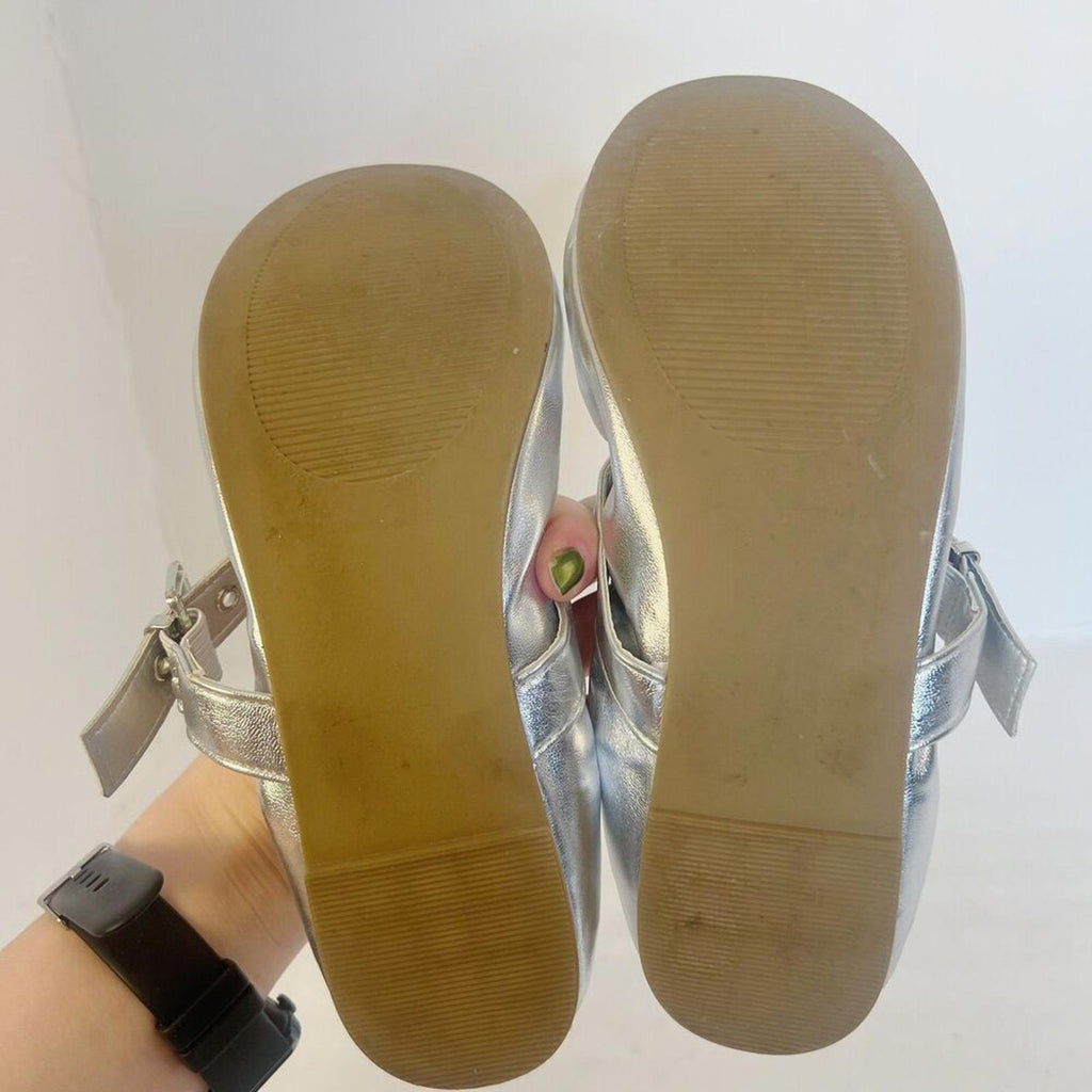 Like New Forever 21 Silver Metallic Ballet Flats Buckle Women's Size 9.5