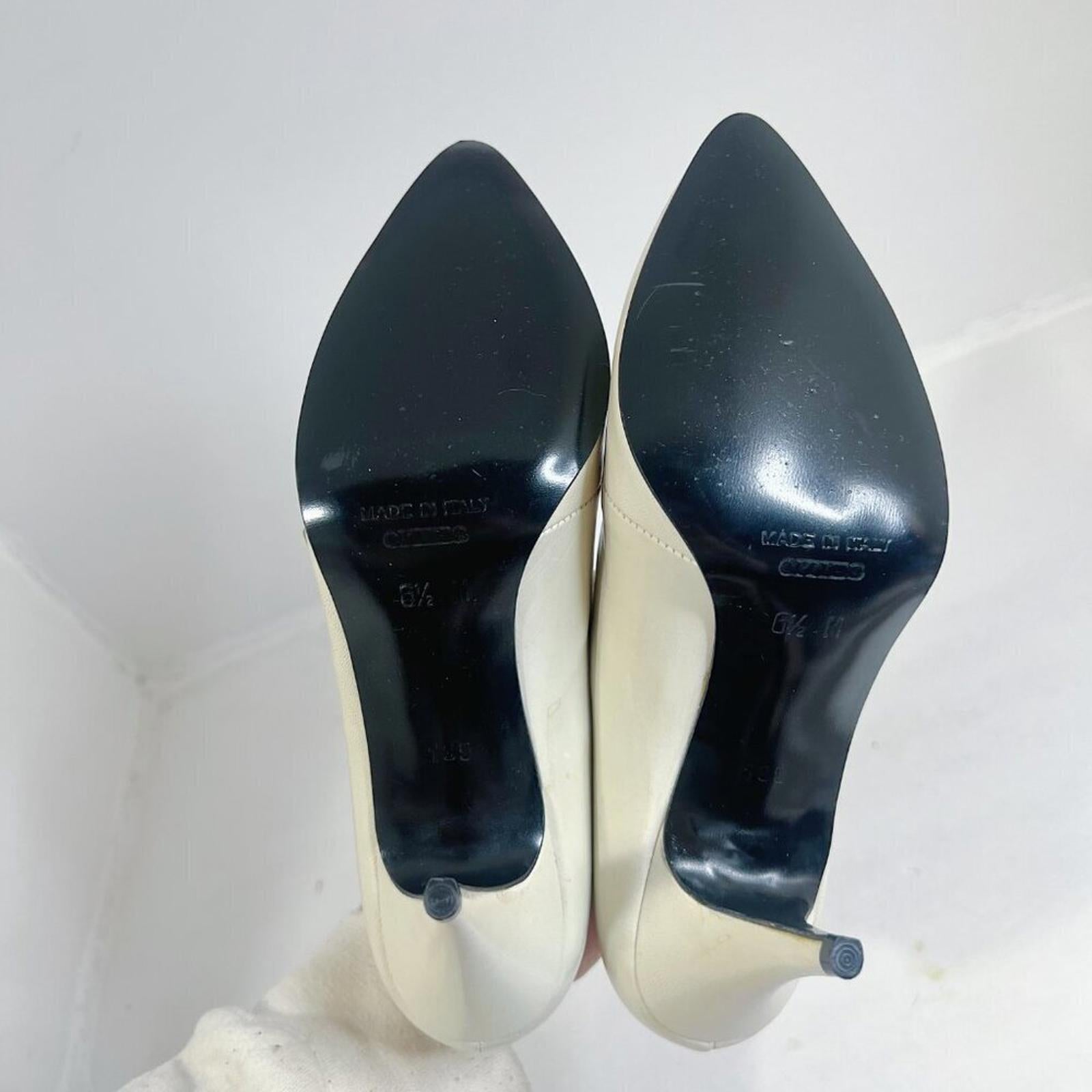 Vintage Cities White Leather Mary Jane Pumps Heels Women's Size 6.5